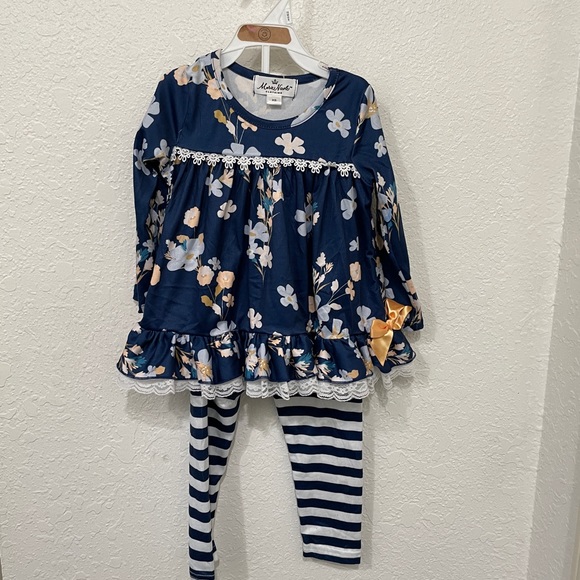 Marie Nicole 2 Piece Set - Picture 1 of 7